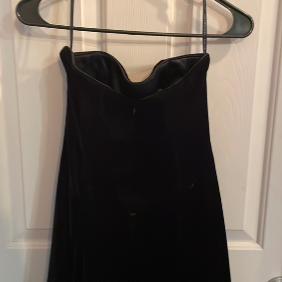 COPY - Black Strapless Velvet Dress - Picture 7 of 9